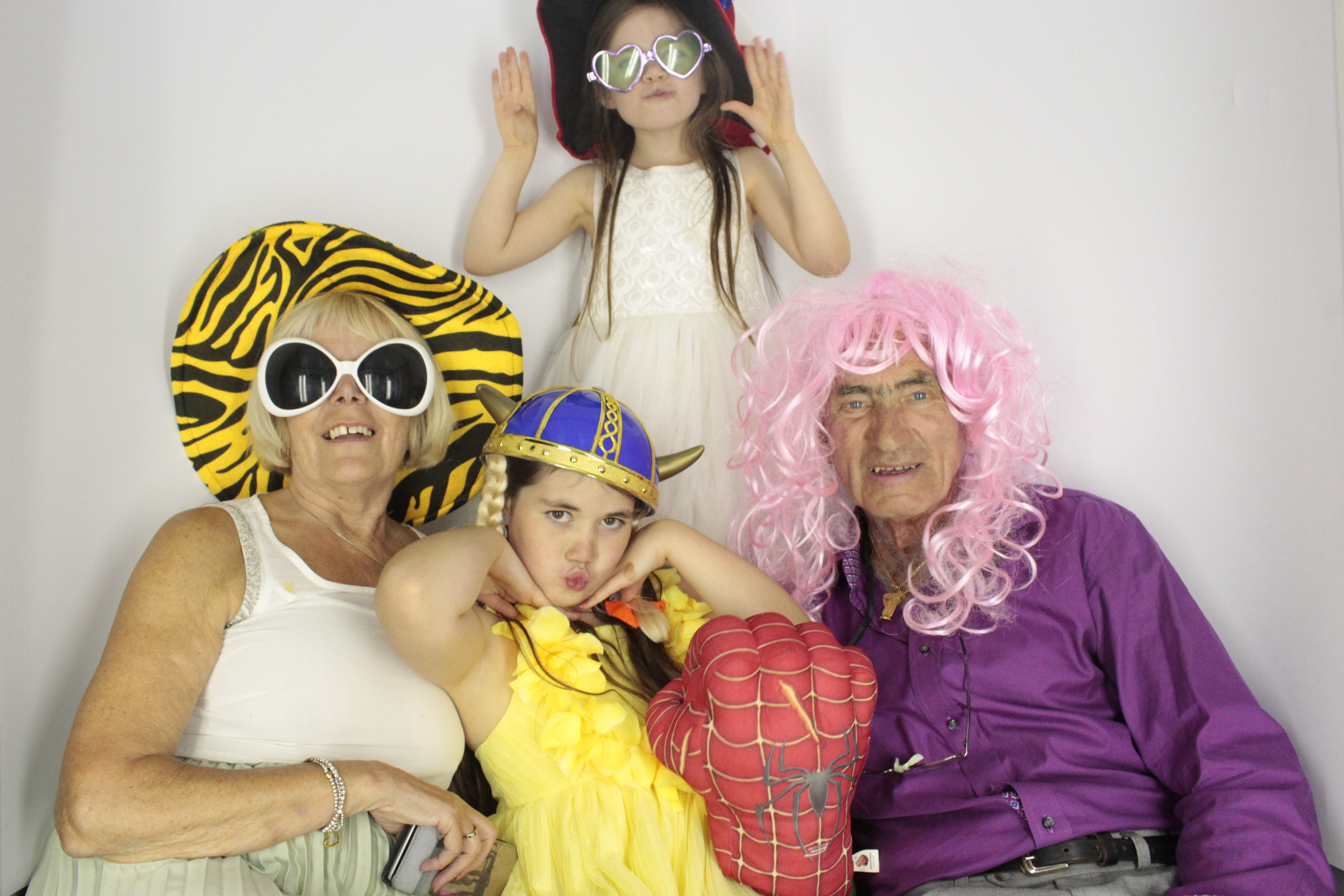 Nadine 40th Birthday  | View more photos from the event at gallery.myphotoboothexperience.co.uk/u/MyPhotoBoothExperienceLtd/Nadine-40th-Birthday